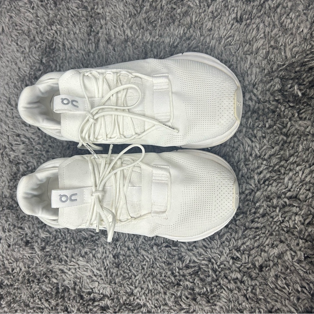 ON running White Athletic Sneakers